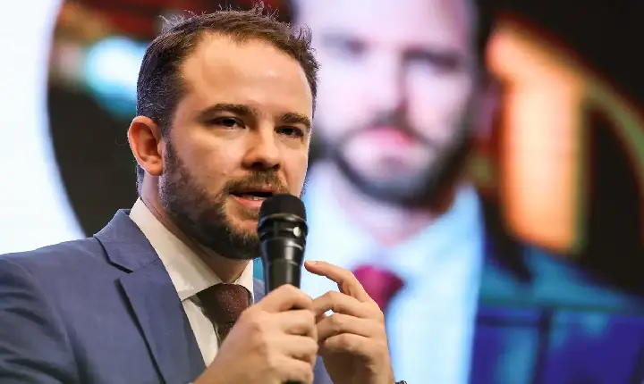 Ministro da Fazenda inicia agenda internacional nos EUA e na Europa