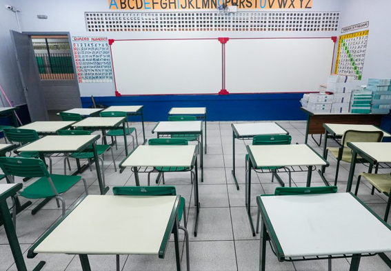 Volta às aulas: mais de 5 mil escolas recebem os alunos na segunda (3) com pintura nova
