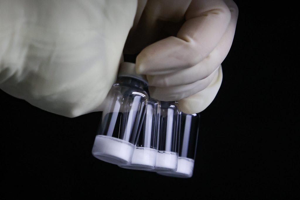 Vacina em pó? Conheça a tecnologia do imunizante contra a dengue do Butantan