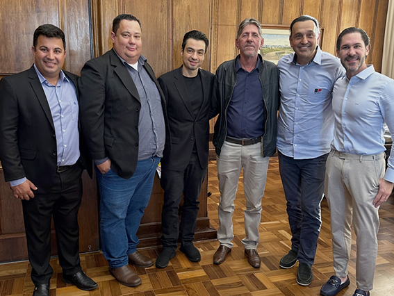 Representantes de Arco-Íris participam de reunião com Vice-Governador no Palácio dos Bandeirantes